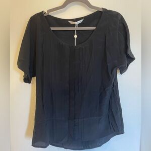 NWT Trina Turk 100% silk button down blouse